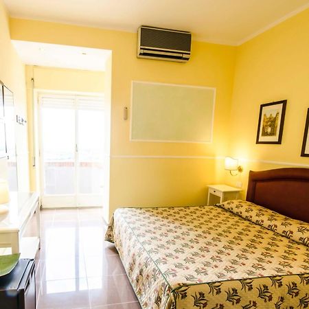 Hotel Tarconte Tarquinia Bagian luar foto