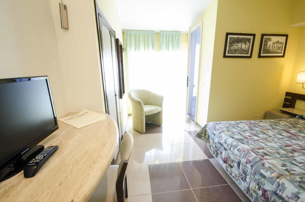 Hotel Tarconte Tarquinia Bagian luar foto