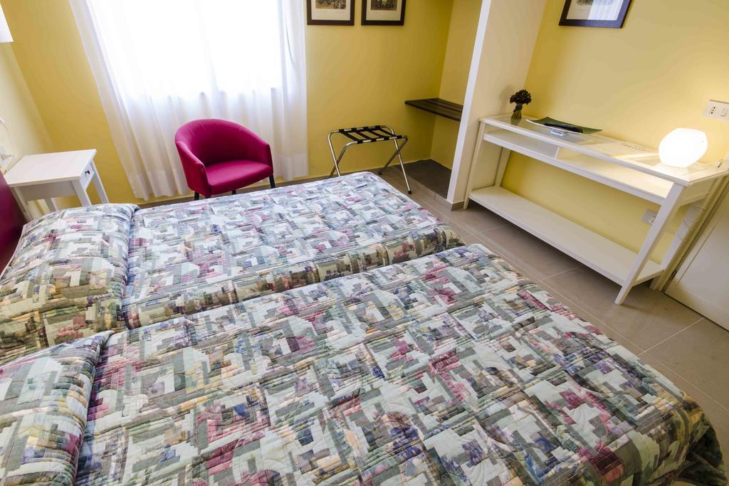 Hotel Tarconte Tarquinia Bagian luar foto
