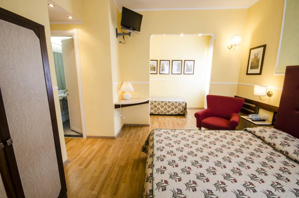 Hotel Tarconte Tarquinia Bagian luar foto