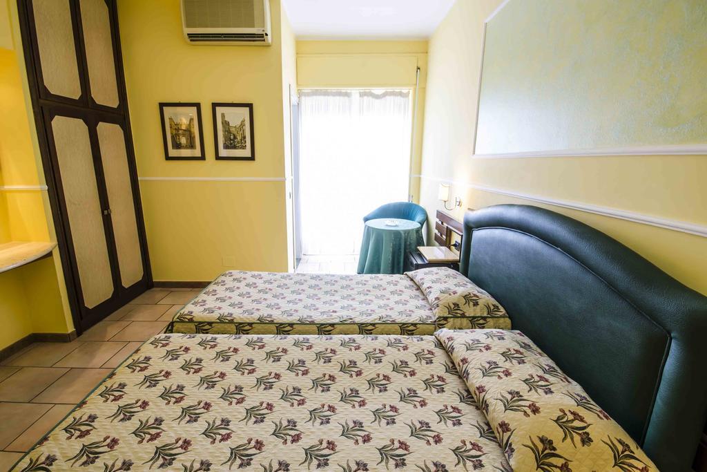 Hotel Tarconte Tarquinia Bagian luar foto