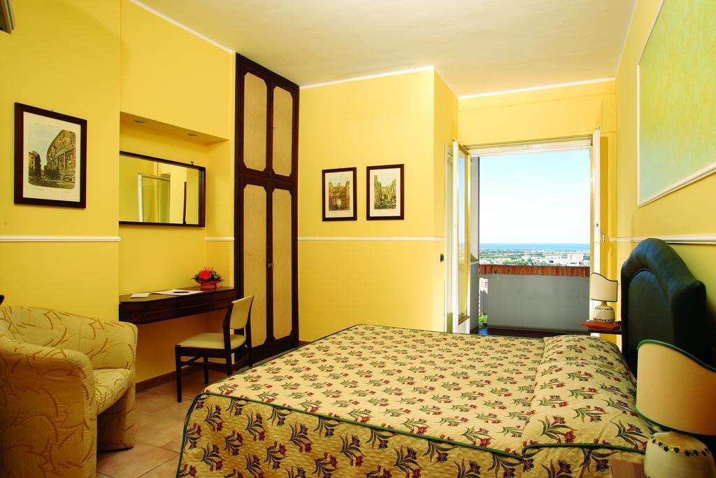 Hotel Tarconte Tarquinia Bagian luar foto